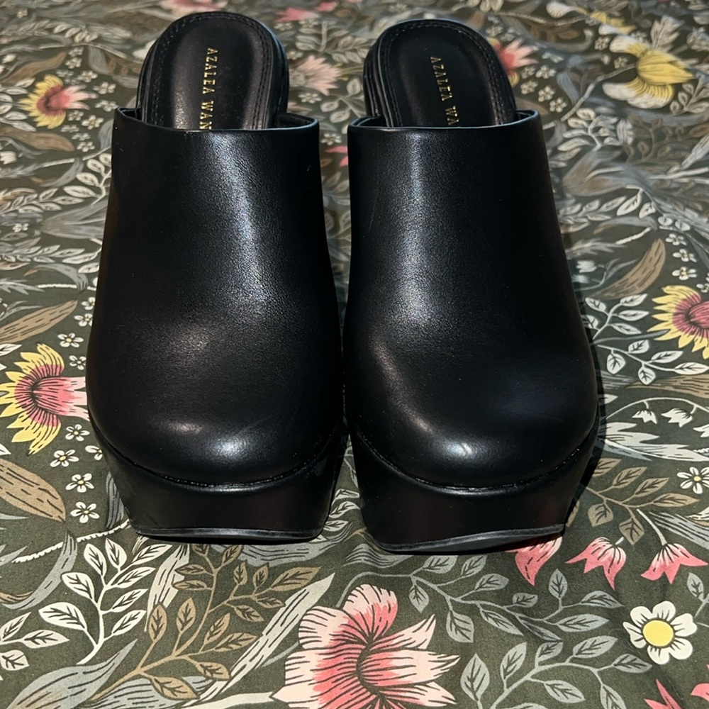 Azalea Wang Black Mules